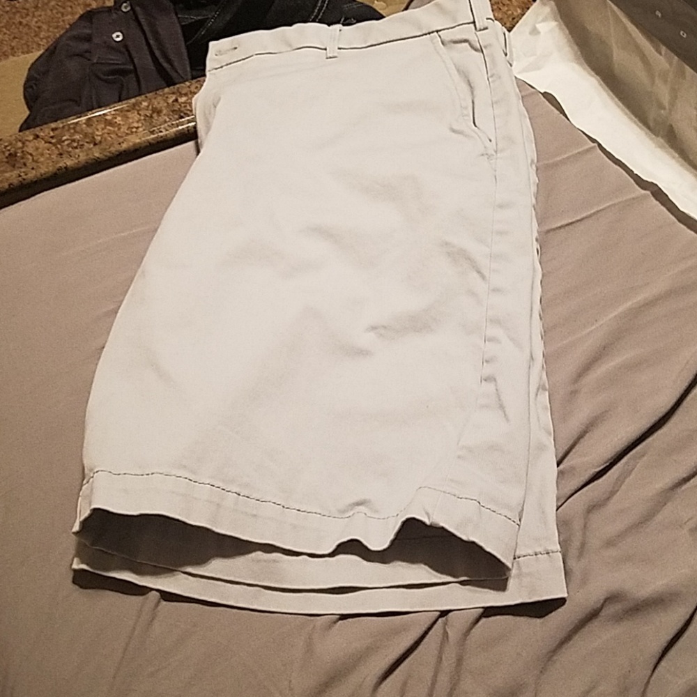 IZOD shorts